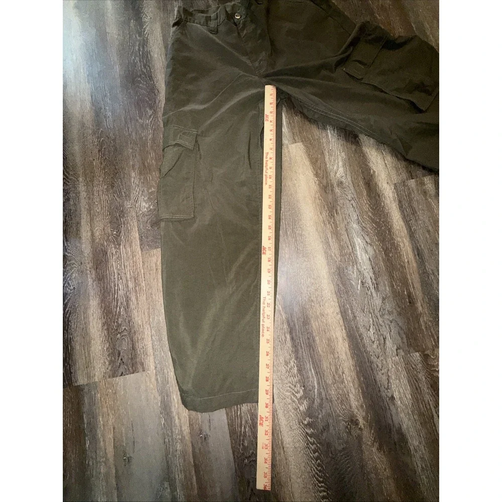 Vintage 90's Levis Nylon Expedition Hiking Cargo Pants  Men's 34x32 (fits 32x30)